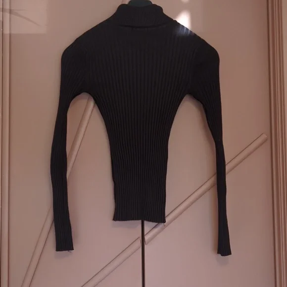 Active Basic - Brown Ribbed Long Sleeve Turtle Neck - Picture 5 of 5